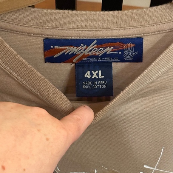 🦅 Miskeen Originals Hand painted One of a kind Philadelphia Artist 🦅 - Picture 3 of 3